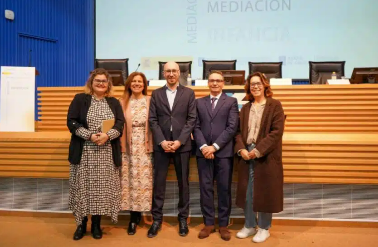 Primeira Xornada de “Mediando na protección da infancia” organizada por CIMEGA e ACOUGO