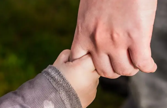 Familias de acogida urgen a Gobierno y CCAA a cumplir el compromiso de no tener menores de 6 años en centros