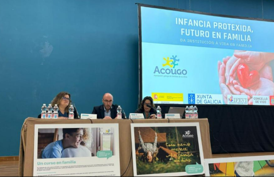 A Xunta incrementa desde maio as axudas ás familias acolledoras e aposta por seguir consolidando a Galicia como referente nesta materia