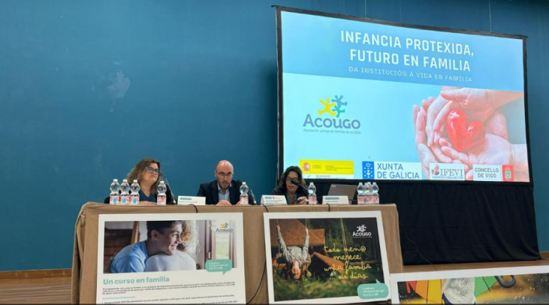 A Xunta incrementa desde maio as axudas ás familias acolledoras e aposta por seguir consolidando a Galicia como referente nesta materia