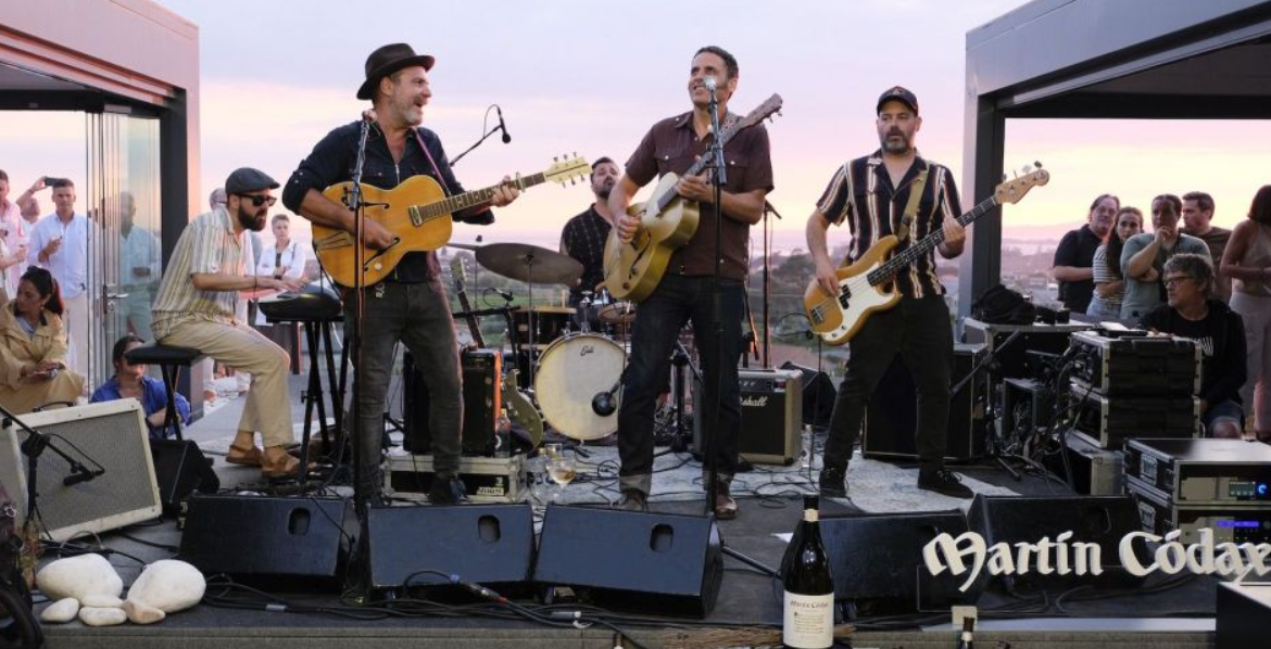 Música y solidaridad con Depedro y Eladio y los seres queridos para iniciar ‘Os Xoves de Códax’